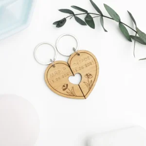 Ξύλινα μπρελόκ ζευγαριού “Heart Connection”